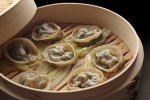 Steamed dumplings in the shape of yuanbao